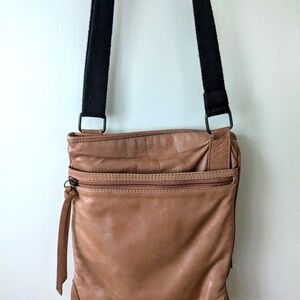 Maurizio Tauti leather shoulder/cross body purse